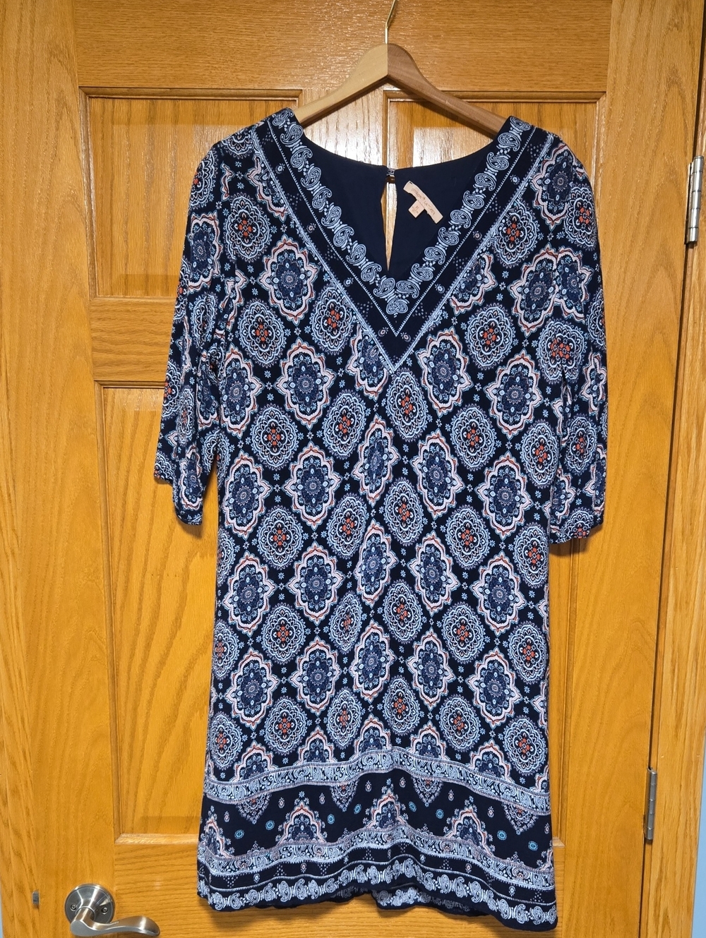 Gibson Latimer Navy Printed V-Neck Dress with Coral Accents